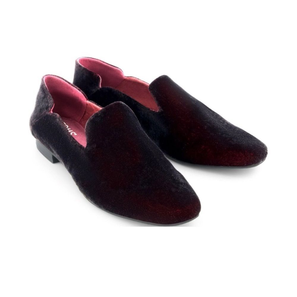 Velvet Loafers Tom’s Wear Good in Burgundy Women’s size 10
